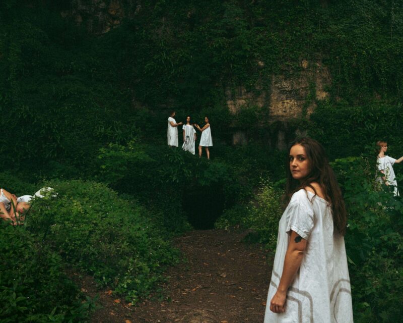 MARGAUX JOUBZ PHOTOGRAPHE - EXPOSITION LES NYMPHES - LÉA GONET